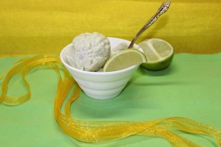 Сливочное мороженое с авокадо