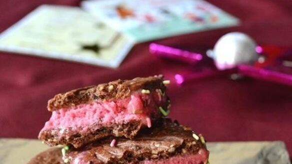 ШАГ 3. сэндвич из мороженого