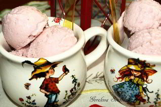 Вишневое творожно-йогуртовое мороженое