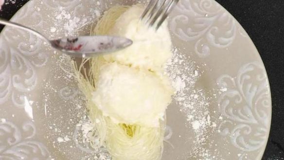 ШАГ 4. жареное мороженое с фунчозой