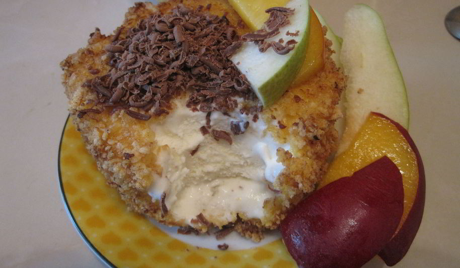 Рецепт жареное мороженое с шоколадом, грушей и персиком