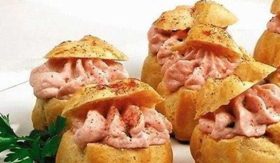 Рецепт булочки с муссом из сыра и ветчины