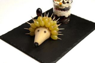 Фруктовый ежик и воздушный ягодный мусс