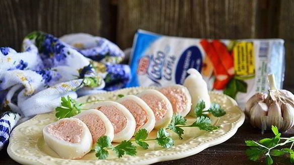 ШАГ 9. кальмар, фаршированный крабовым муссом