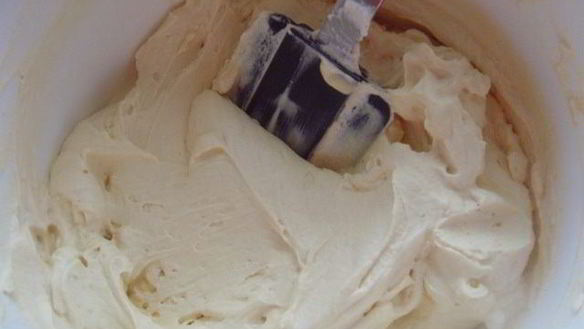 ШАГ 5. мокка-мусс в ягодном обрамлении