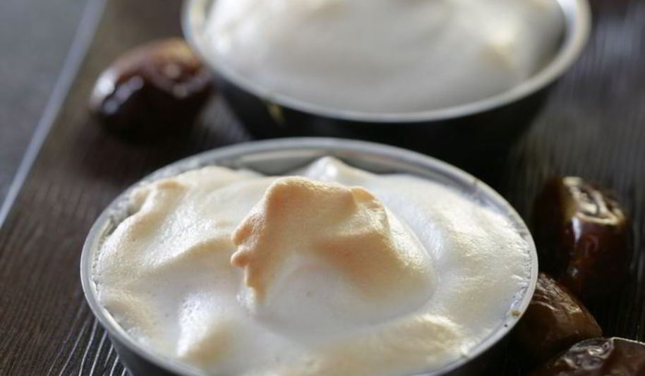 Рецепт мусс из фиников со взбитыми сливками