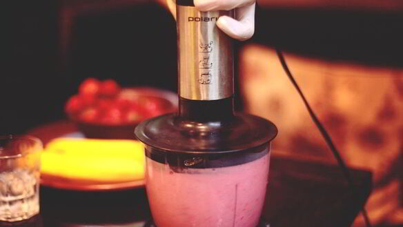 ШАГ 4. мусс из клубники и бананов