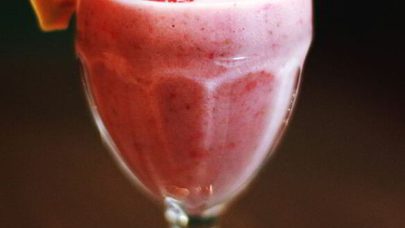 ШАГ 5. мусс из клубники и бананов