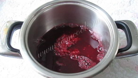 ШАГ 8. мусс из малины и ежевики
