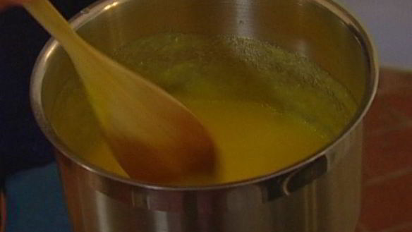 ШАГ 3. мусс из манго, йогурта и смородины