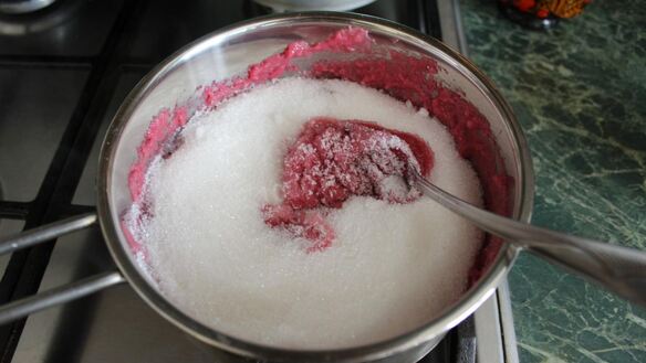 ШАГ 9. мусс клюквенный с манной крупой