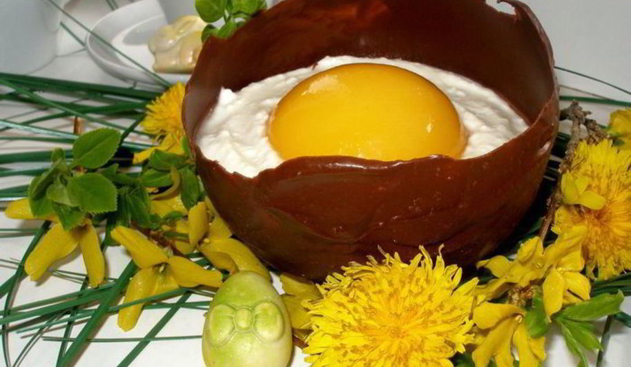 Рецепт пасхальные шоколадные яйца с творожным муссом