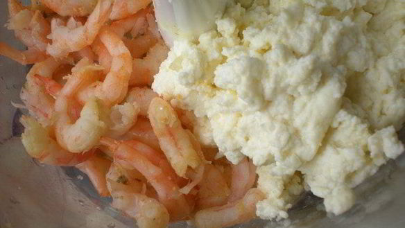 ШАГ 4. рыбный террин с креветочным муссом на подушечке из брокколи