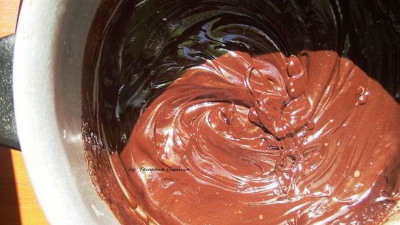 ШАГ 2. шоколадный мусс с клубникой