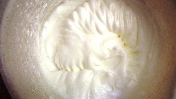 ШАГ 4. шоколадный мусс с клубникой