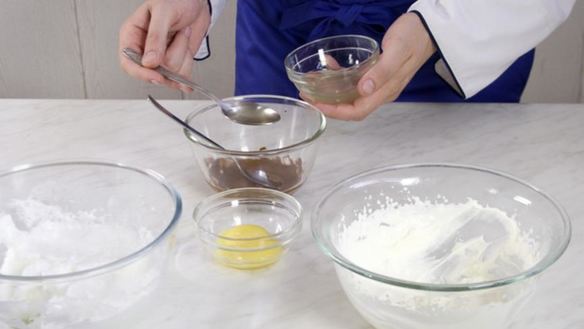 ШАГ 3. трехцветный шоколадный мусс