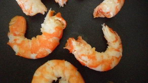 ШАГ 3. яблочный мусс с авокадо и креветками