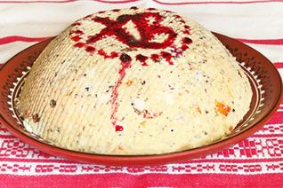 Боярская пасха из творога, орехов и сухофруктов