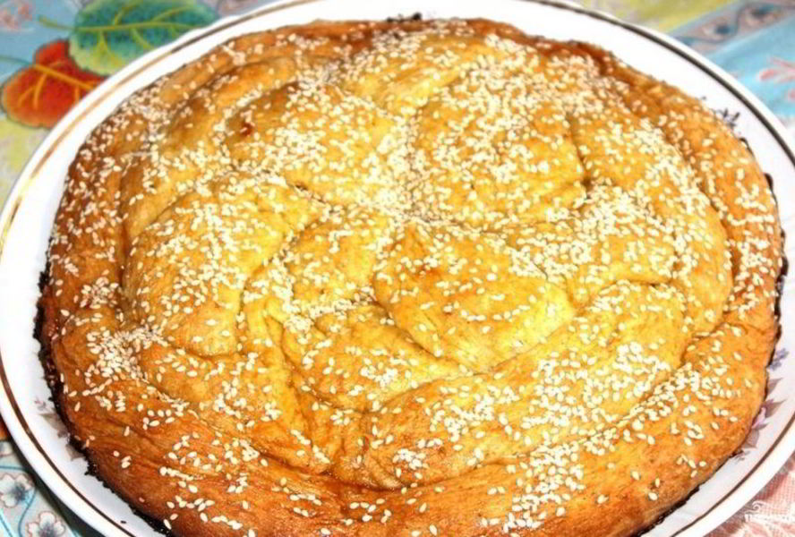 Греческий пасхальный хлеб