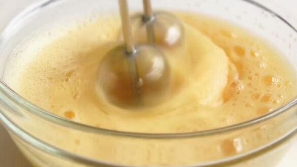 ШАГ 4. кулич пасхальный медовый на воде с цукатами и изюмом