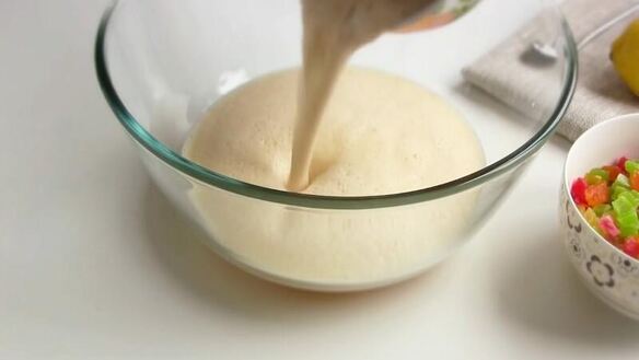 ШАГ 5. кулич пасхальный медовый на воде с цукатами и изюмом