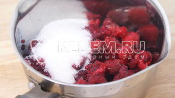 ШАГ 3. пасха малиновая