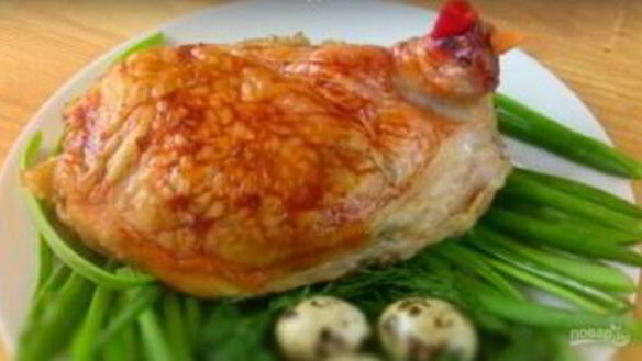 ШАГ 9. пасхальная курочка из окорочков с яблочками