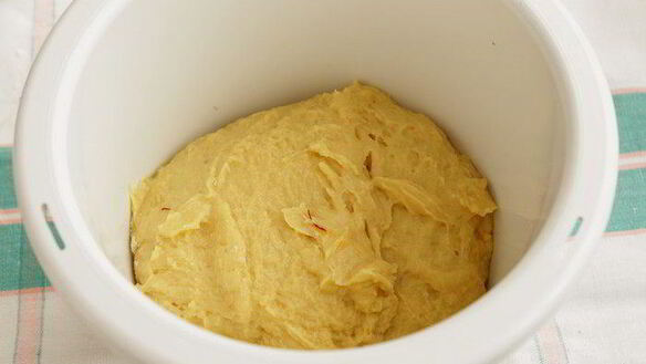 ШАГ 5. шафрановый кулич