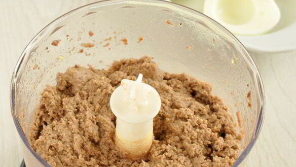 ШАГ 8. закуска с куриной печенью пасхальные яйца