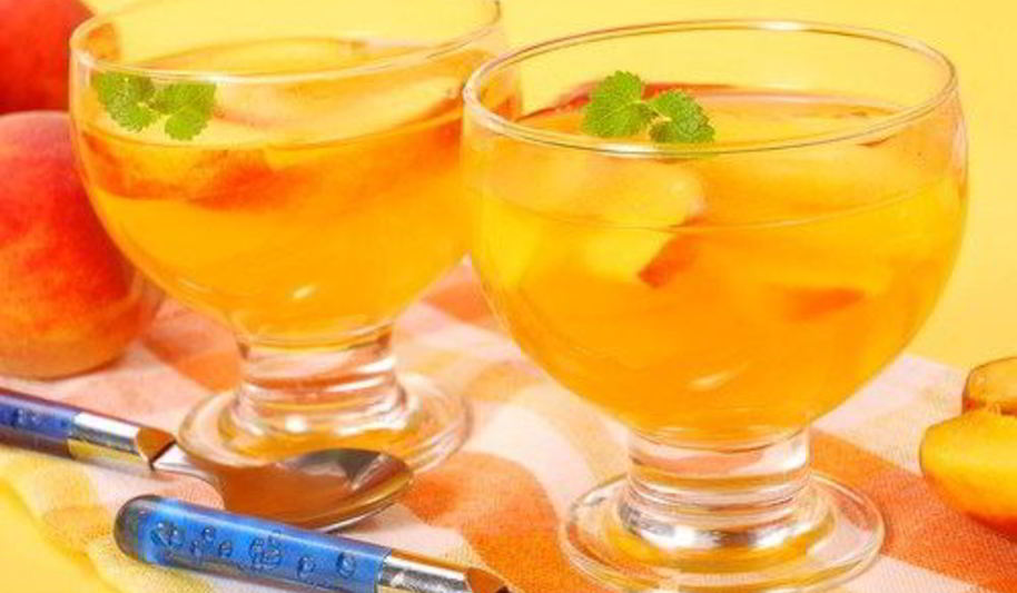 Рецепт персики в желе из шампанского и базилика