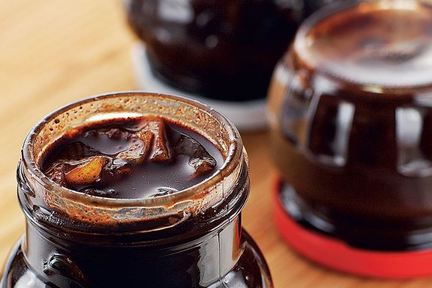 Шоколадный конфитюр с ананасами