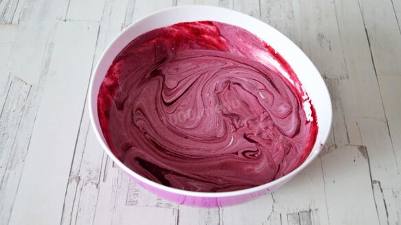 ШАГ 6. сметанное желе с черникой