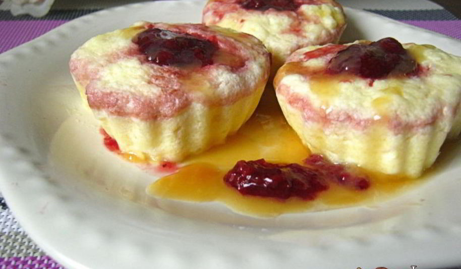 Рецепт паровое творожное суфле с вишневым конфитюром