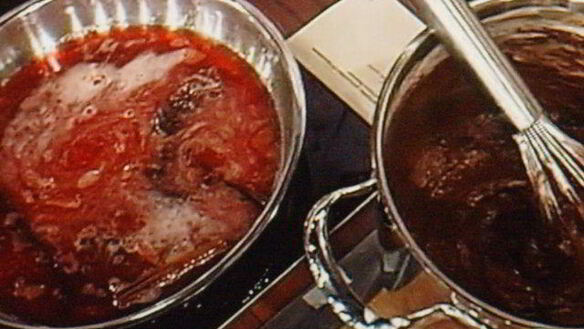 ШАГ 6. шоколадное суфле под кофейным сабайоном с пряным кумкватом