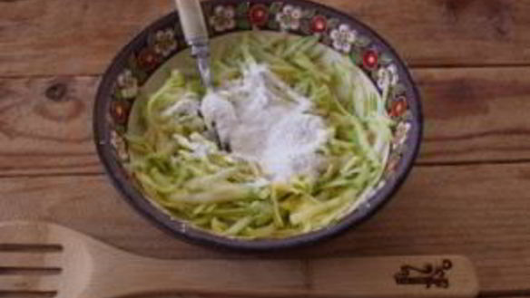 ШАГ 2. суфле из кабачков с грибным соусом