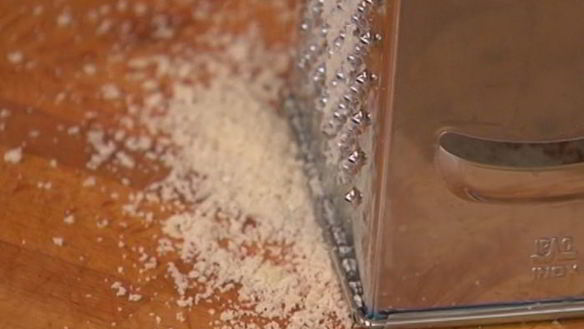 ШАГ 3. суфле из козьего сыра и тимьяна