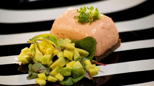 ШАГ 4. суфле из лосося с цитрусовым салатом