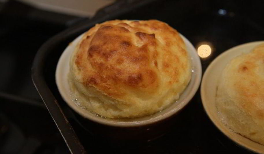 Рецепт сырное суфле c пряностями