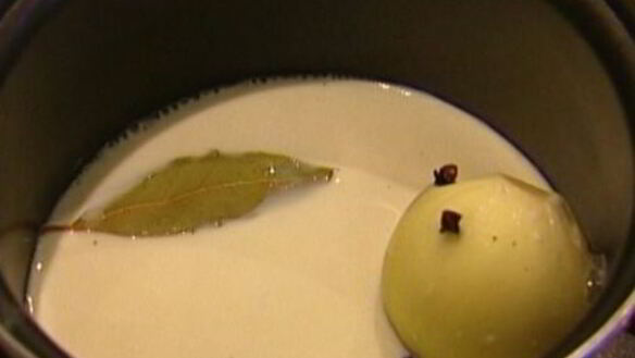 ШАГ 3. сырное суфле c пряностями