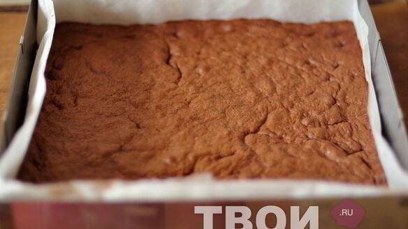 ШАГ 3. торт-суфле с клубникой и бананами