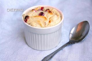 Творожно-банановое суфле с брусникой