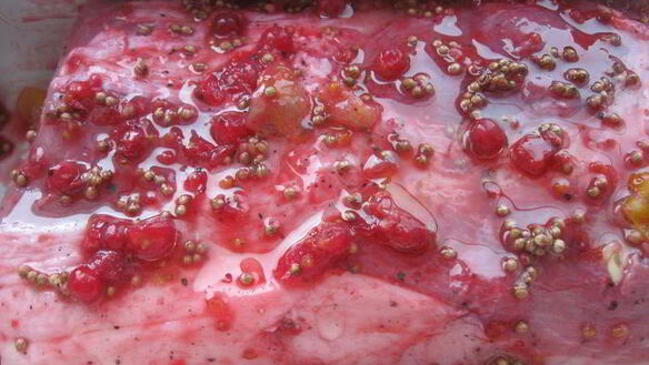 ШАГ 3. запеченная свинина с суфле из зеленого горошка бабочки прилетели