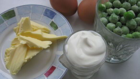 ШАГ 9. запеченная свинина с суфле из зеленого горошка бабочки прилетели