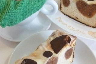 Творожный десерт с белым и черным шоколадом