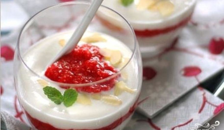 Рецепт творожный десерт с клубникой