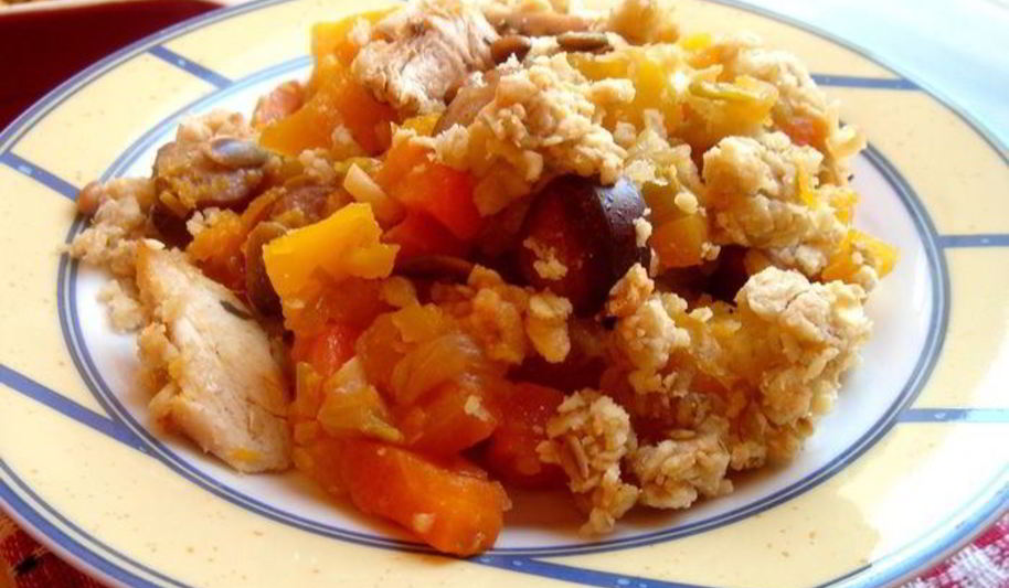 Рецепт тыквенный крамбль с курицей и охотничьими колбасками