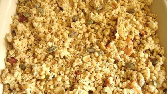 ШАГ 3. тыквенный крамбль с курицей и охотничьими колбасками