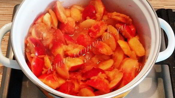 ШАГ 4. яблочное пюре неженка