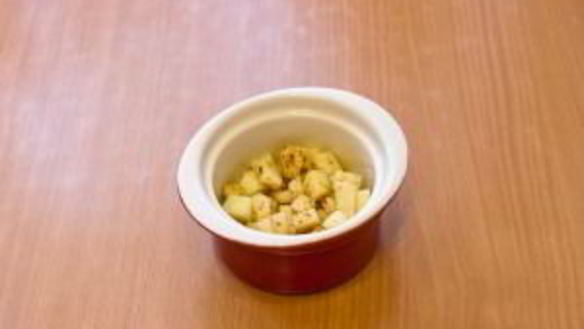 ШАГ 5. яблоки, запеченные под штрейзелем