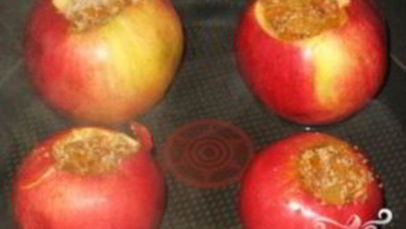 ШАГ 5. яблоки запеченные в микроволновке